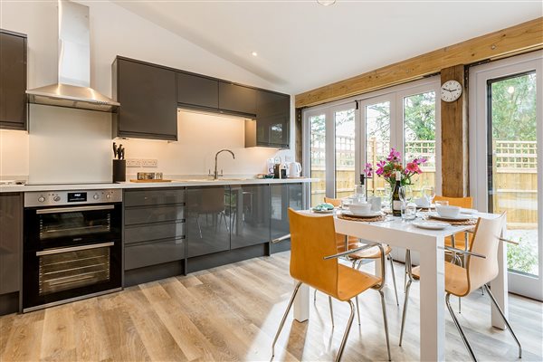 HAYLOFT KITCHEN DINING SPACE